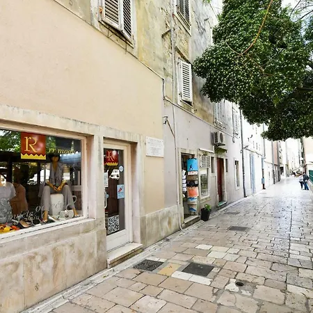 Grey Old Town *